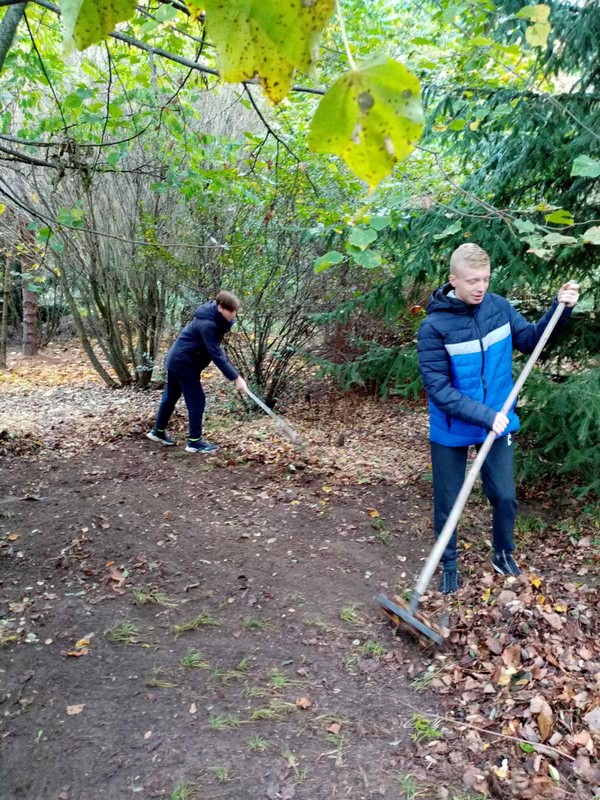 Сказка о встрече современных школьных вещей со старинными